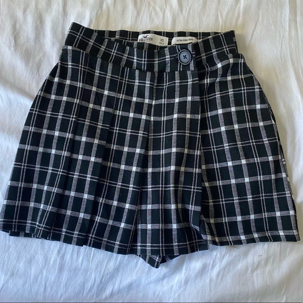 hollister plaid skort